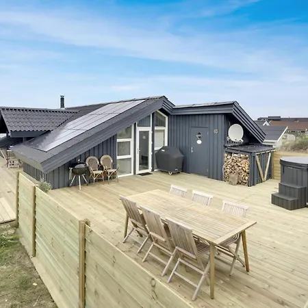 Med Braendeovn I Vejlby Klit Sj163 هاربور